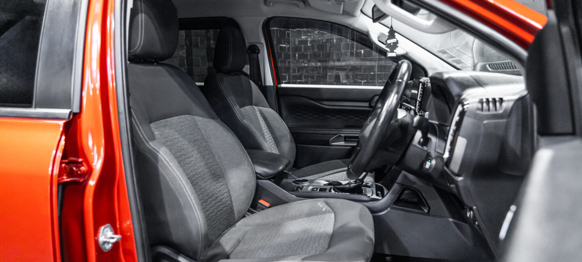 Vehicle Gallery Image