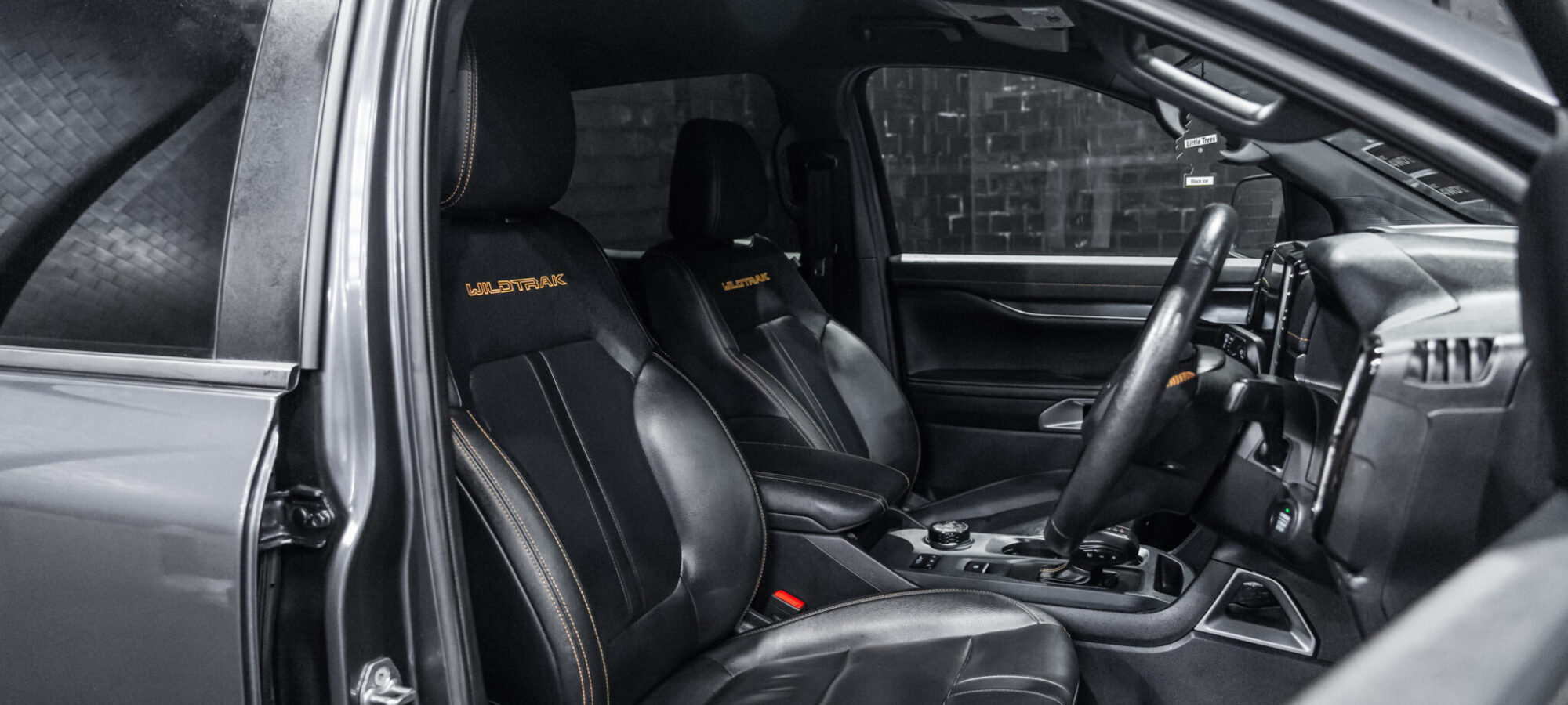 Vehicle Gallery Image