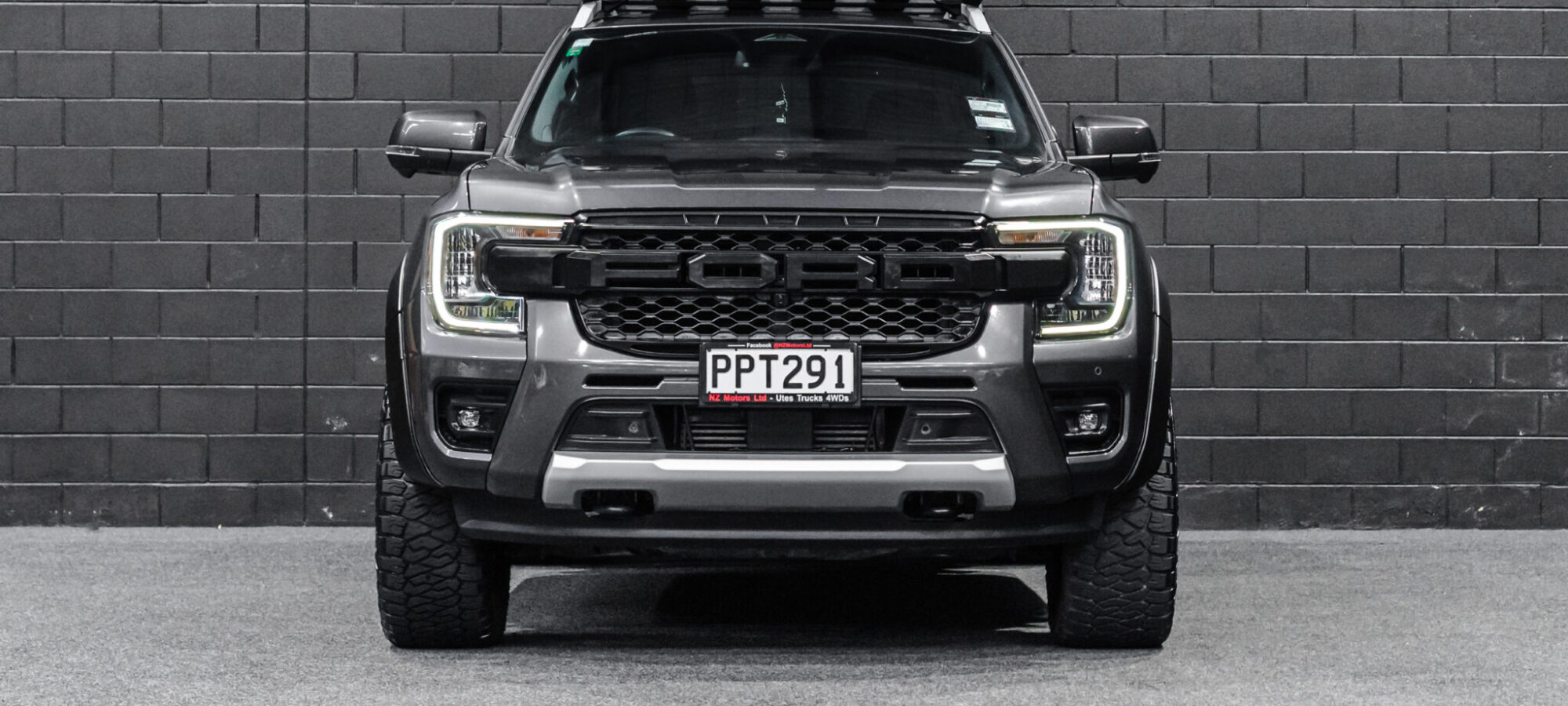 Vehicle Gallery Image