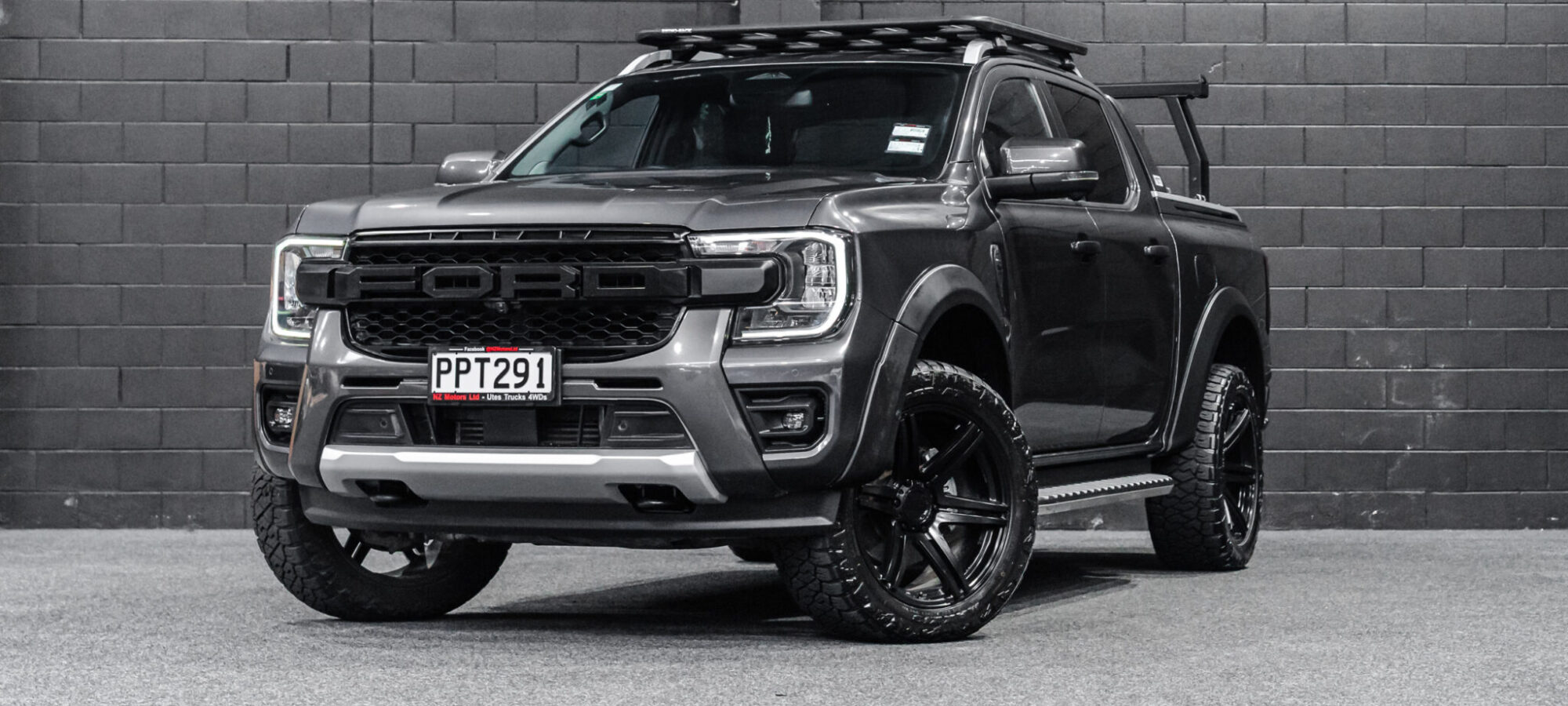 Vehicle Gallery Image