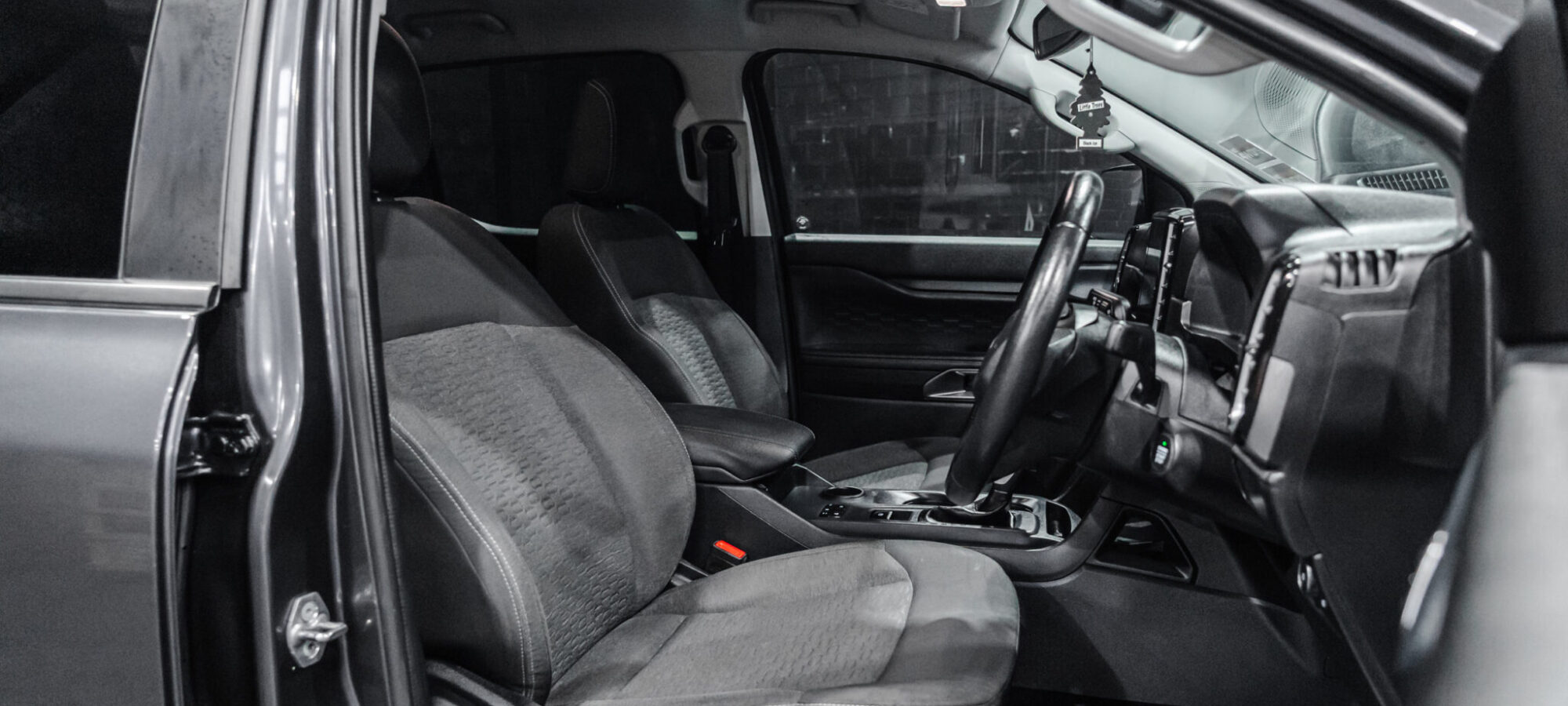 Vehicle Gallery Image