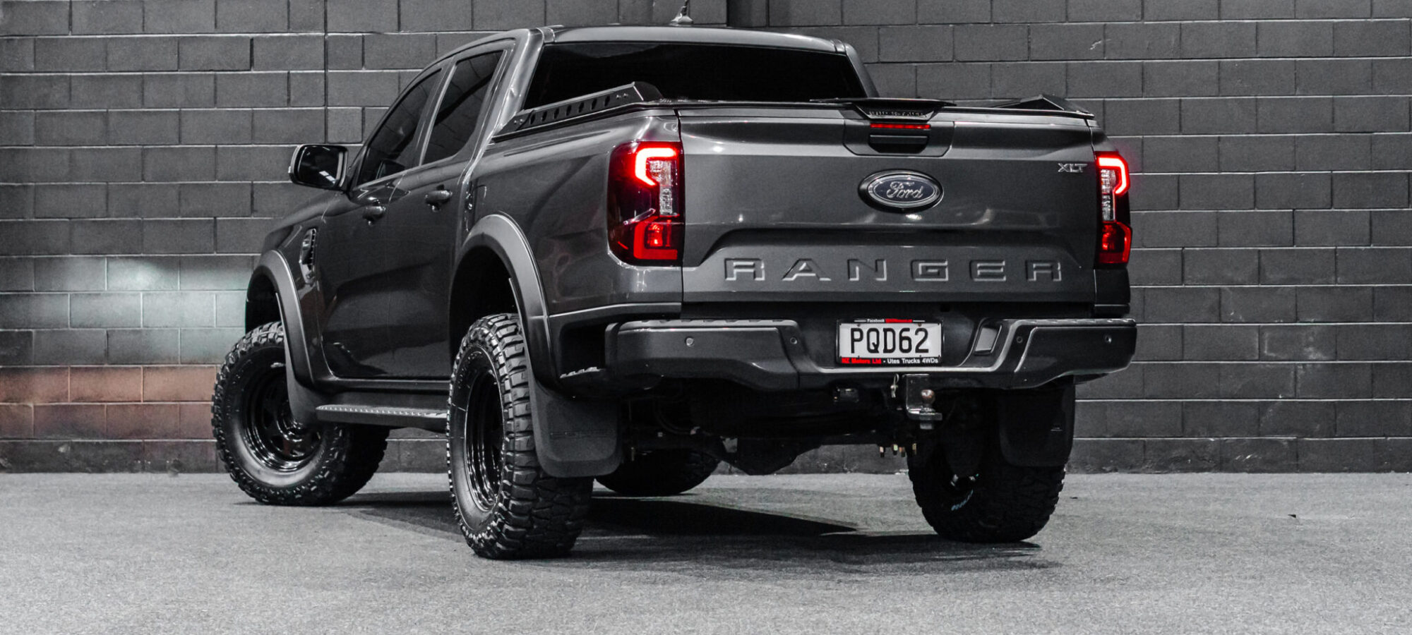 Vehicle Gallery Image