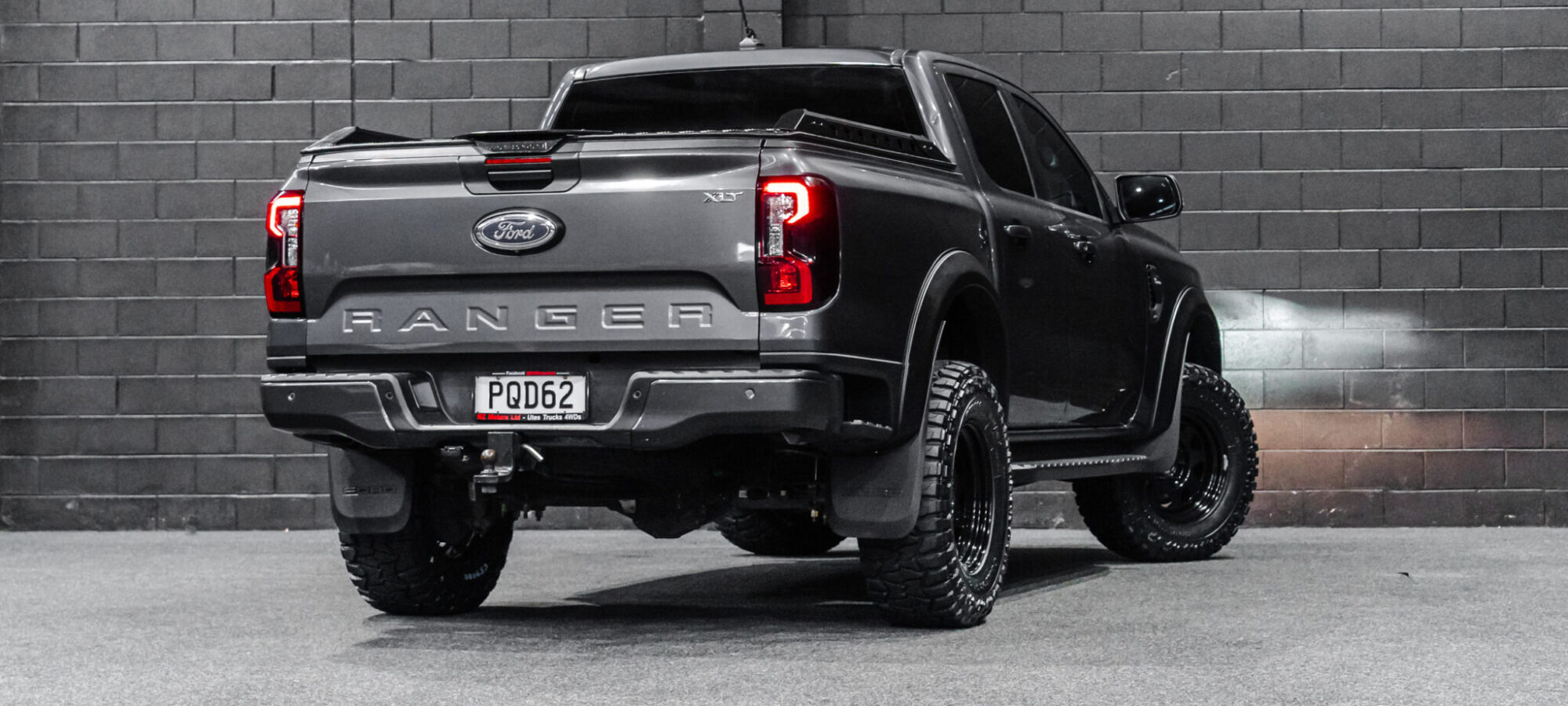 Vehicle Gallery Image