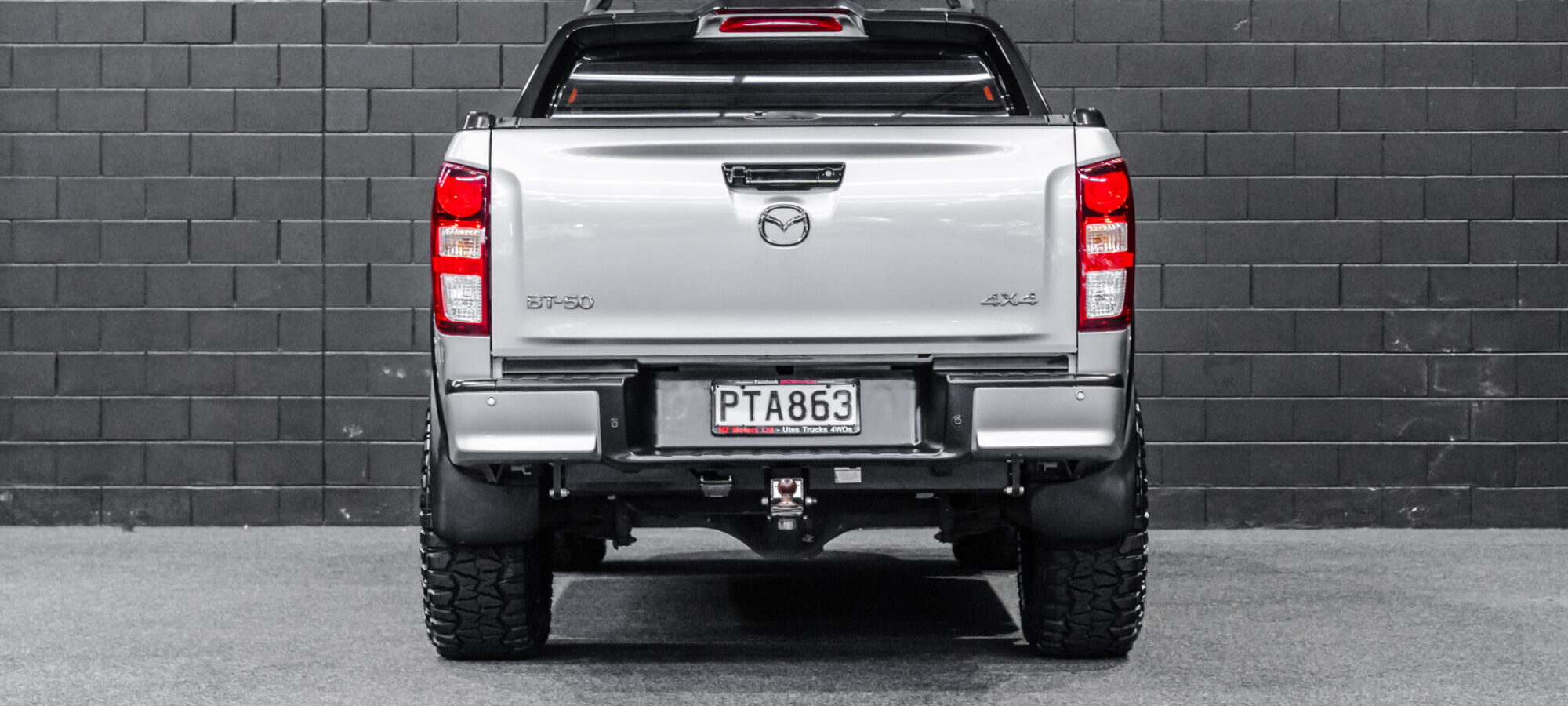 Vehicle Gallery Image