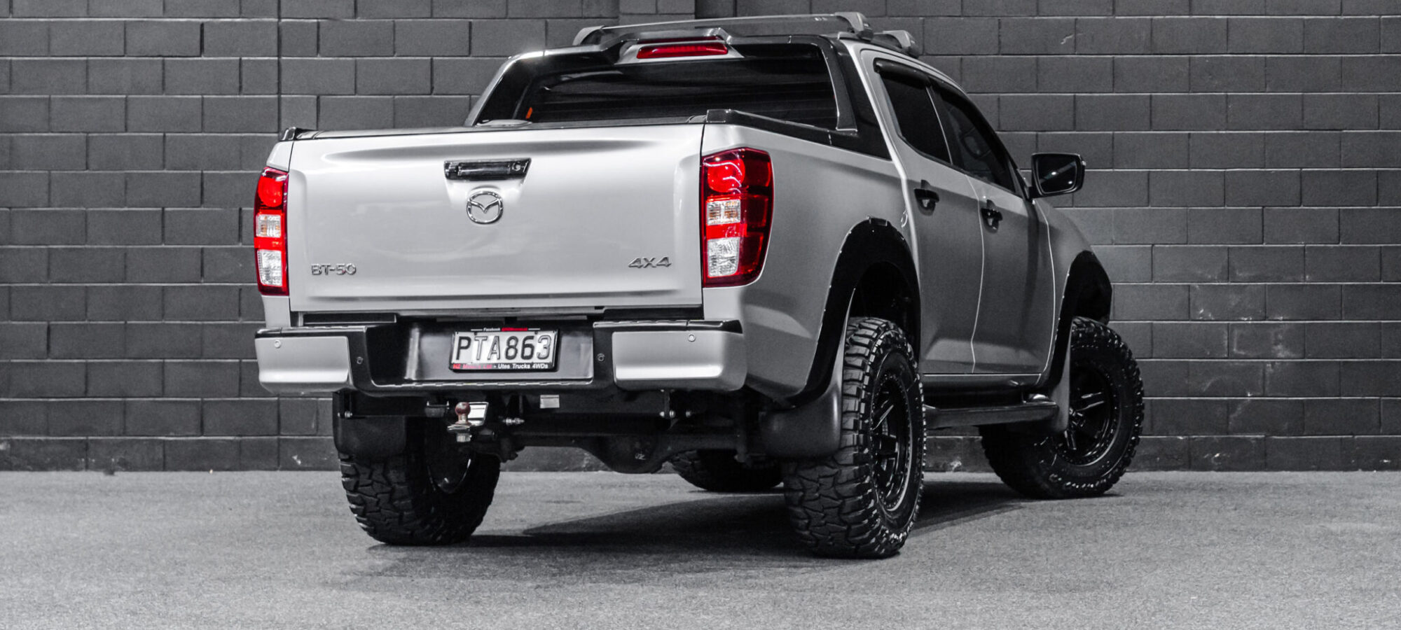 Vehicle Gallery Image