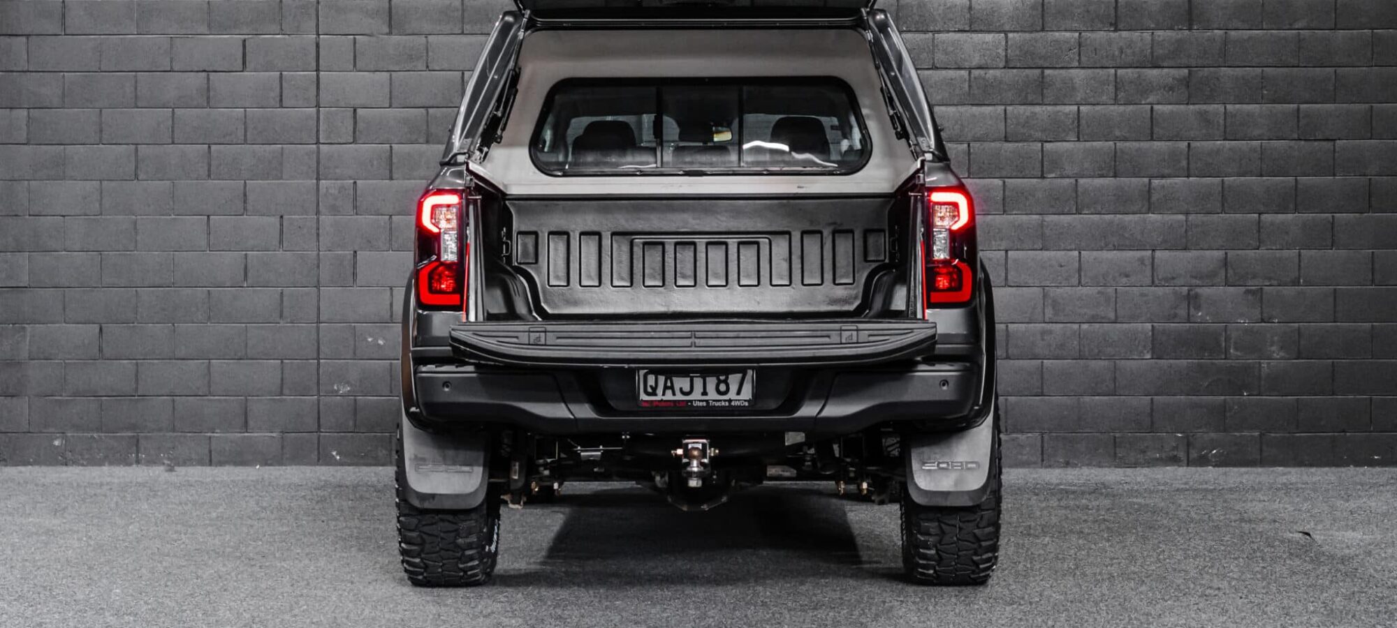 Vehicle Gallery Image