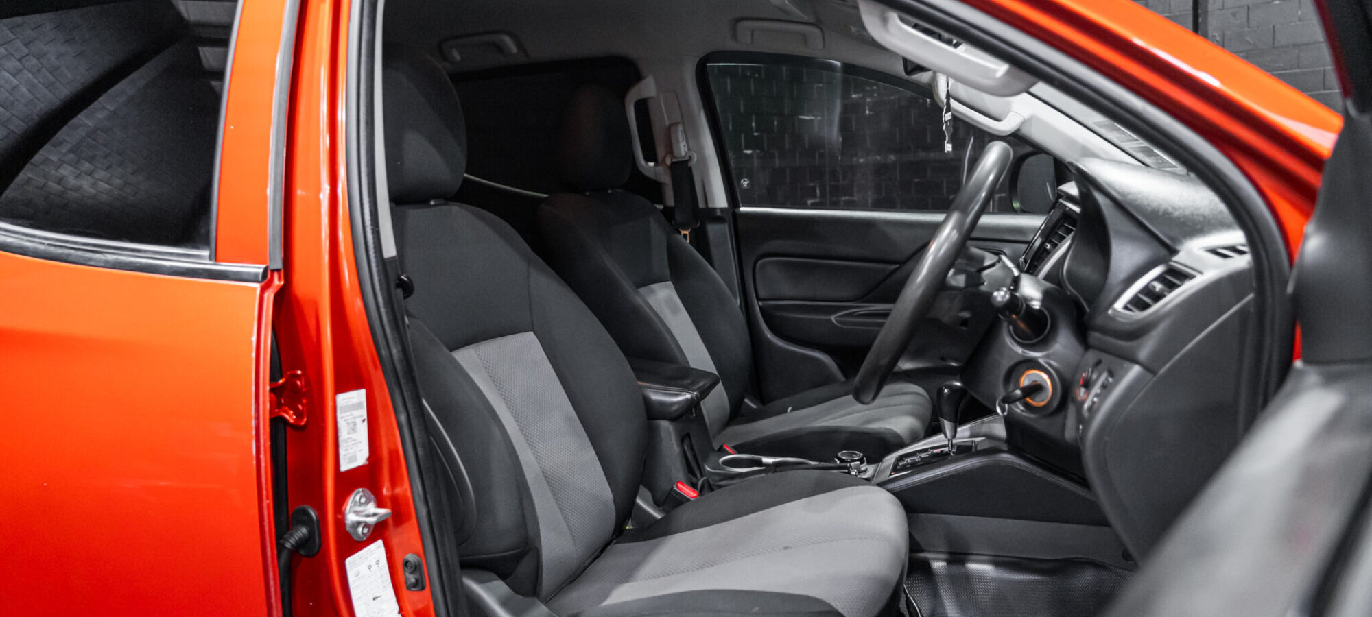 Vehicle Gallery Image