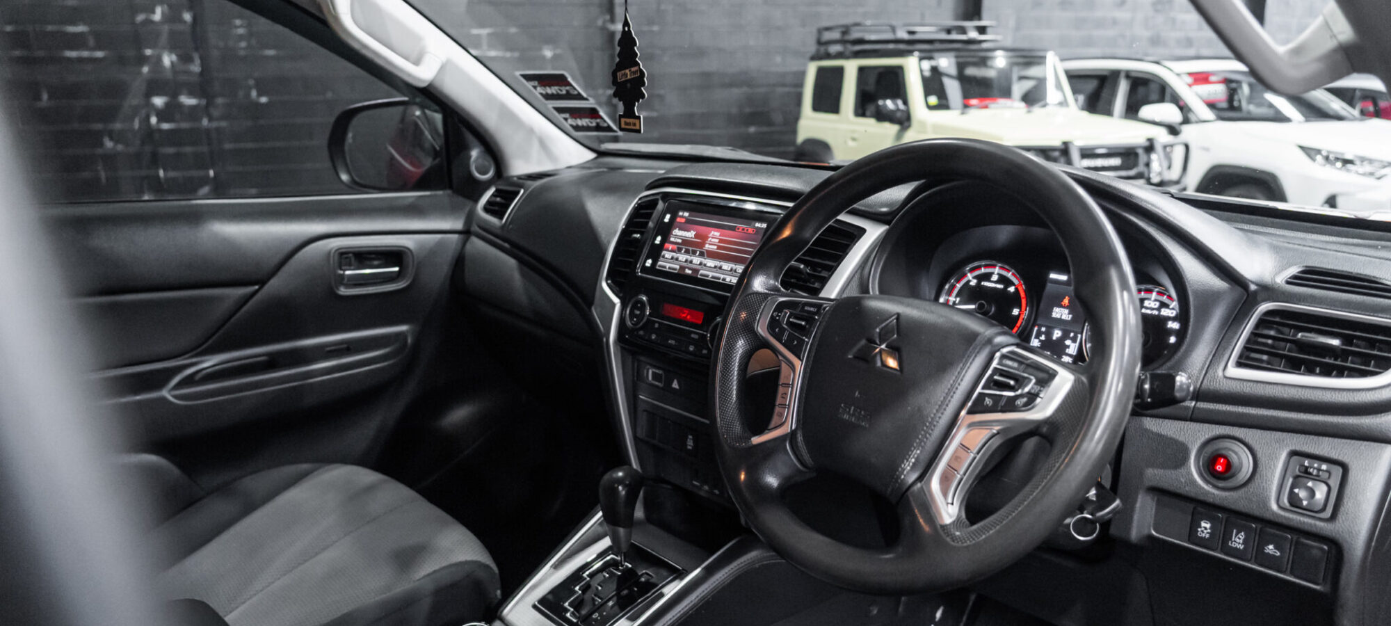 Vehicle Gallery Image