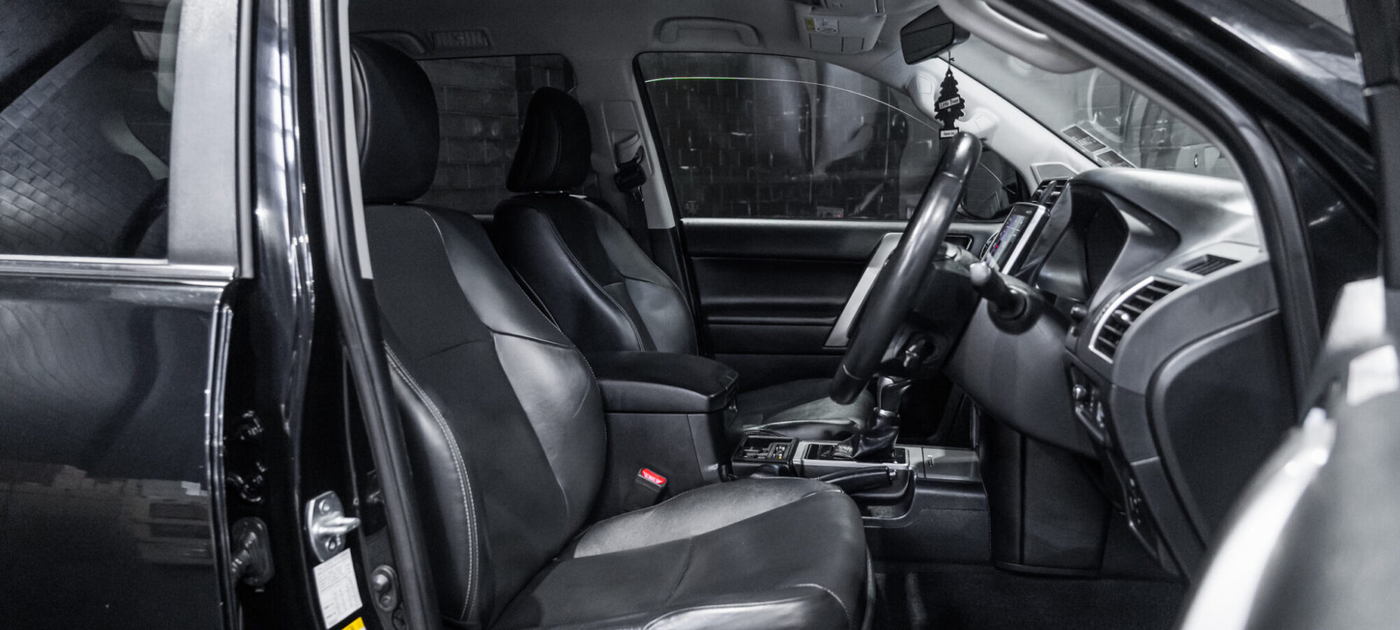 Vehicle Gallery Image