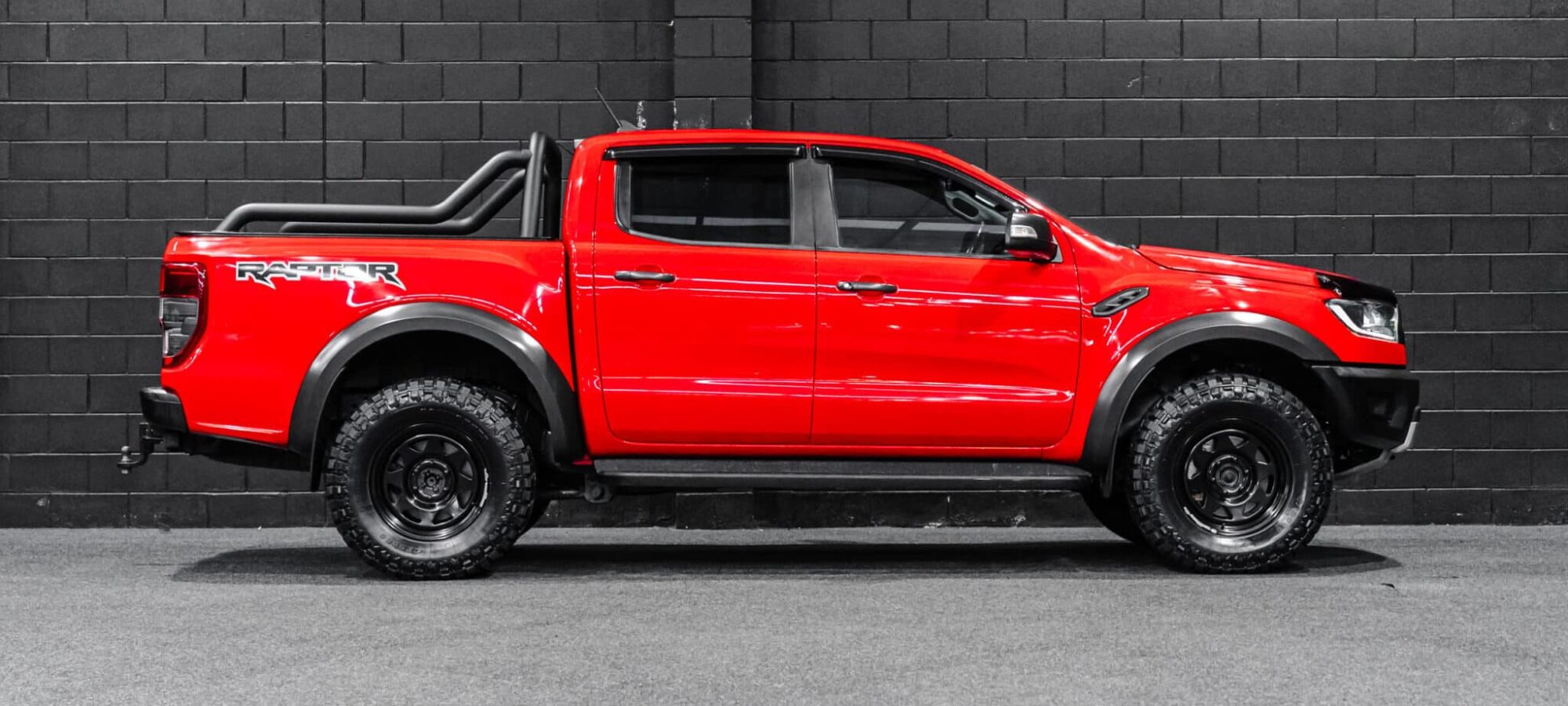 Vehicle Gallery Image