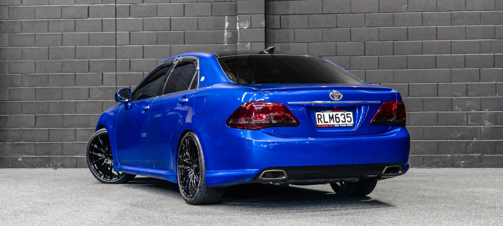 Vehicle Gallery Image