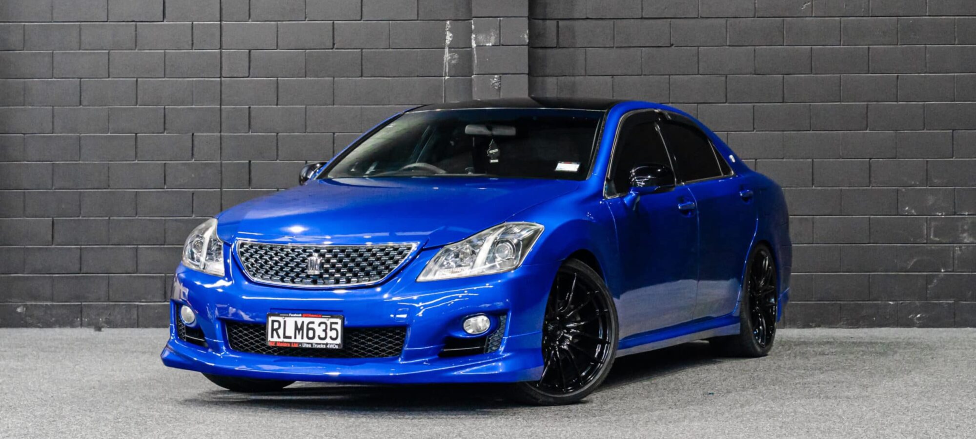 Vehicle Gallery Image