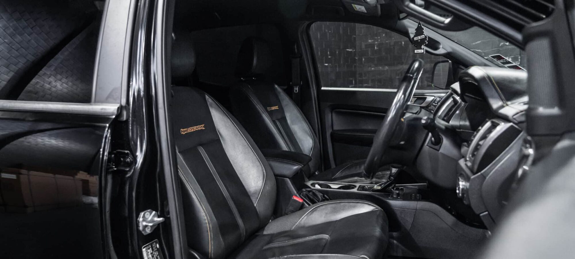 Vehicle Gallery Image