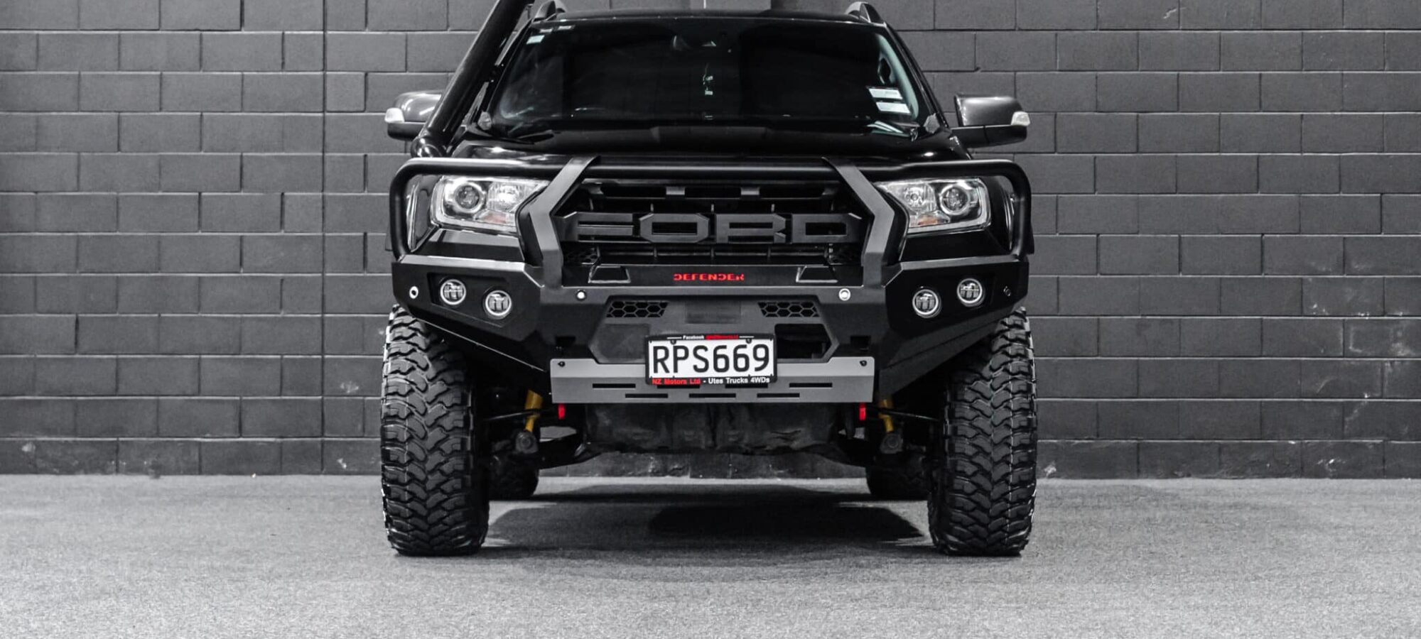 Vehicle Gallery Image