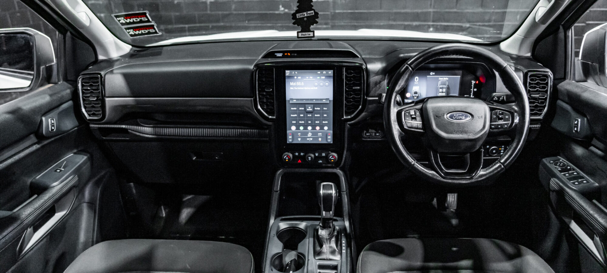 Vehicle Gallery Image