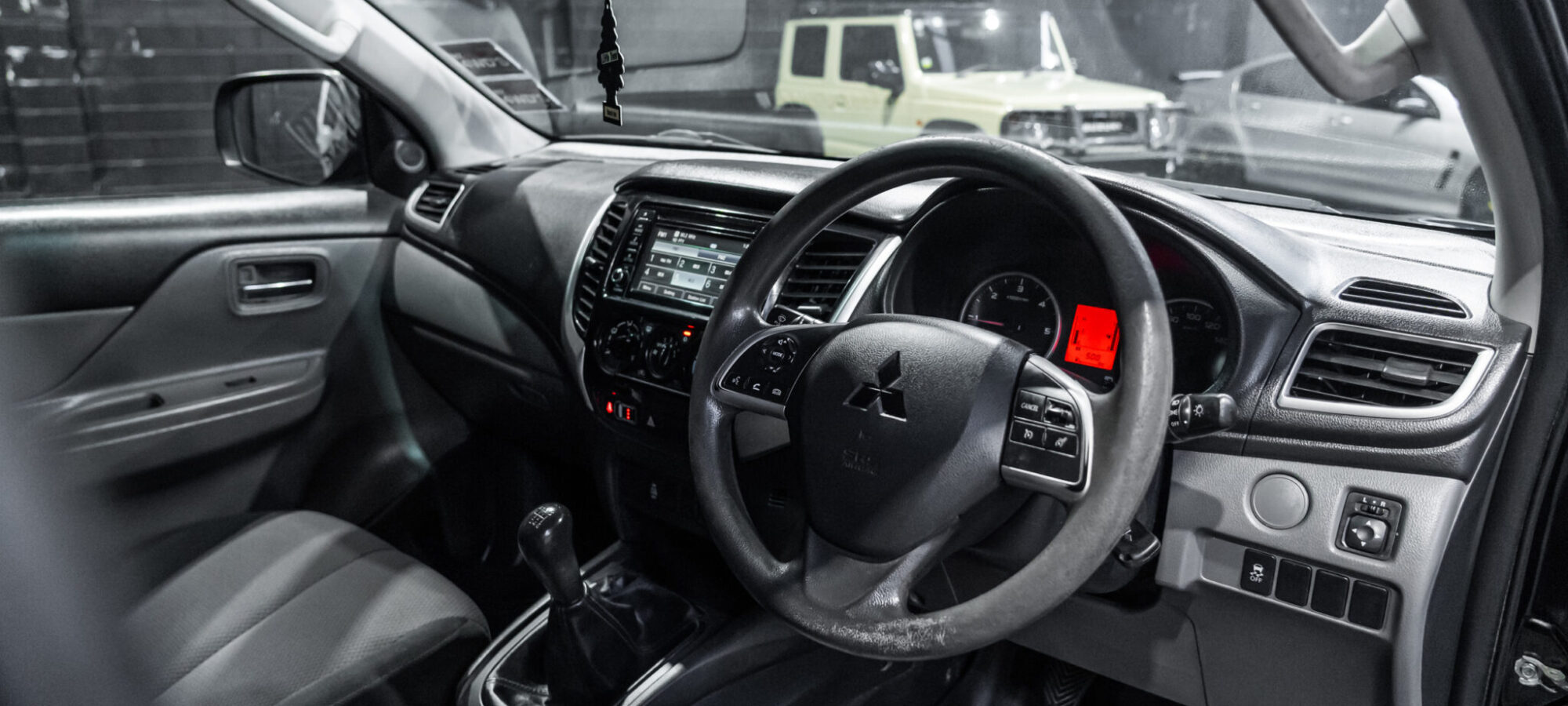 Vehicle Gallery Image