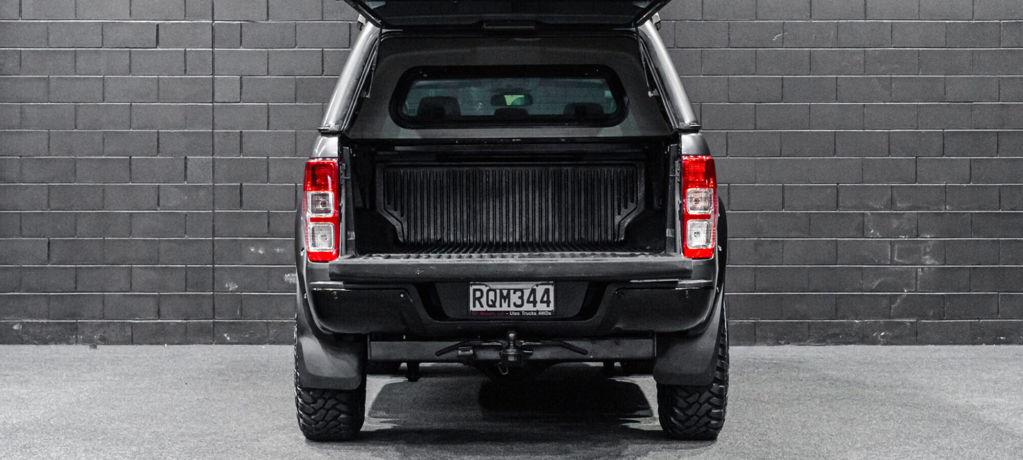 Vehicle Gallery Image