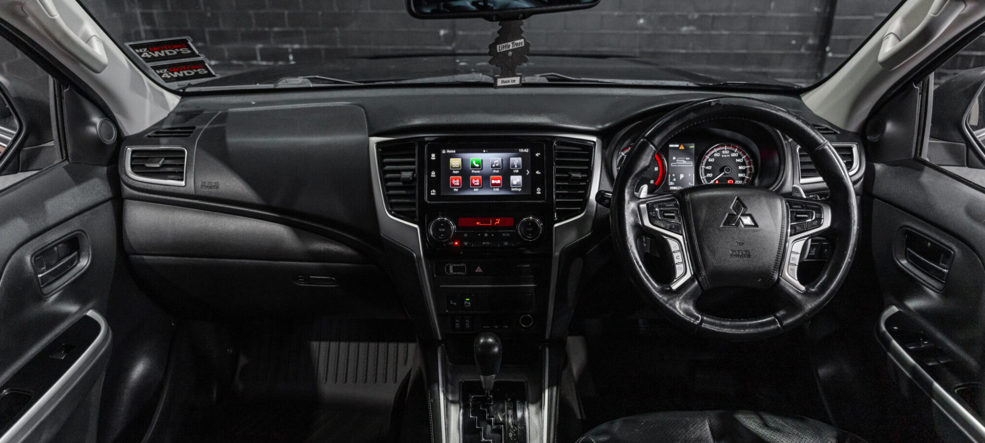 Vehicle Gallery Image