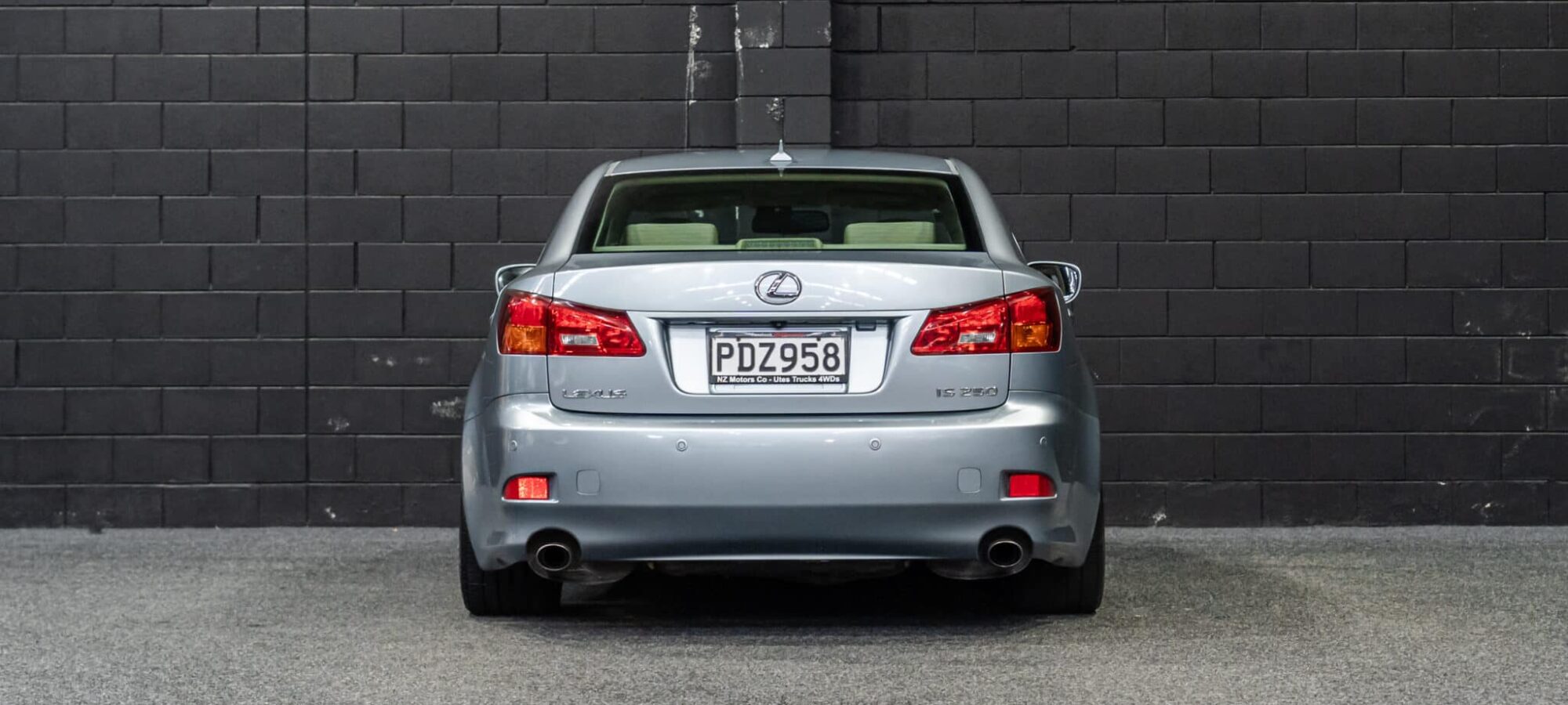 Vehicle Gallery Image