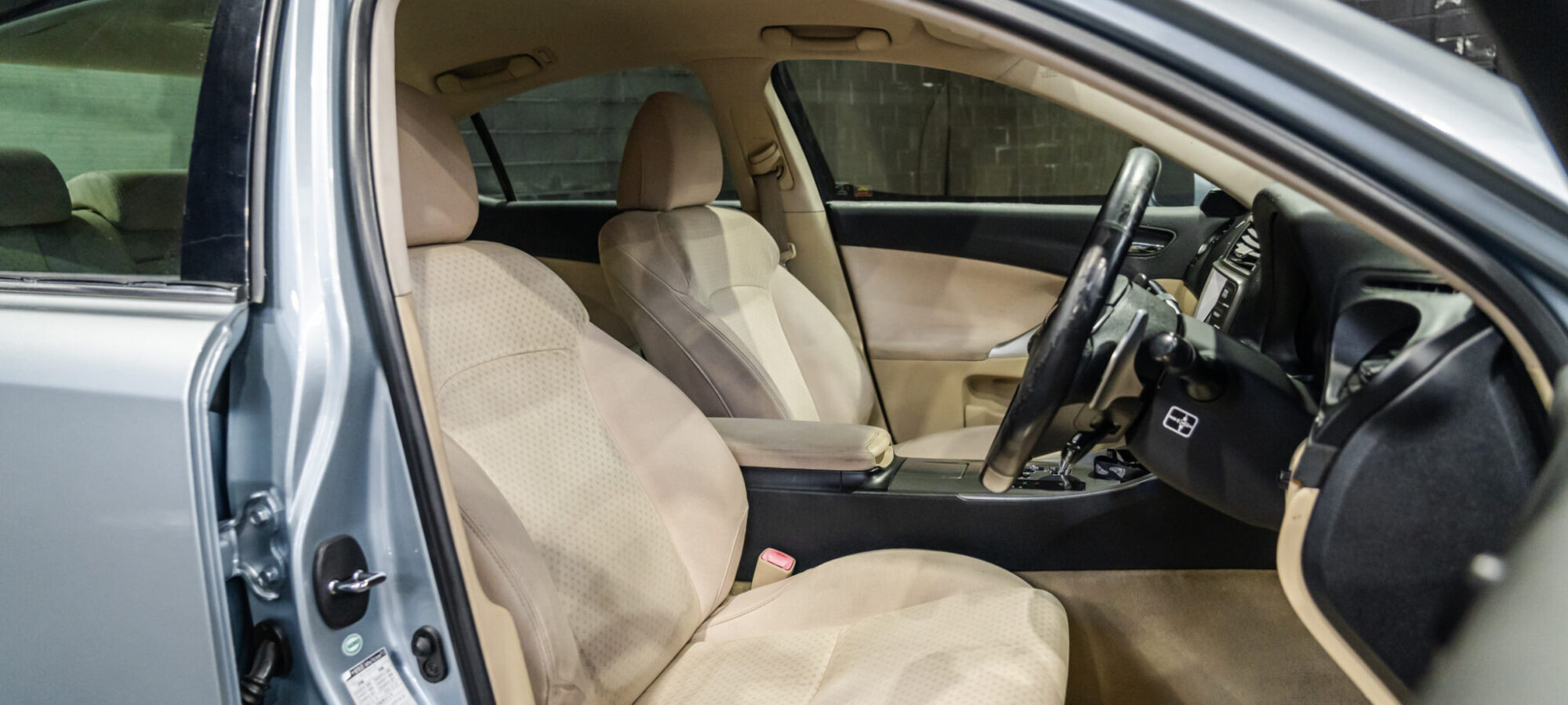 Vehicle Gallery Image