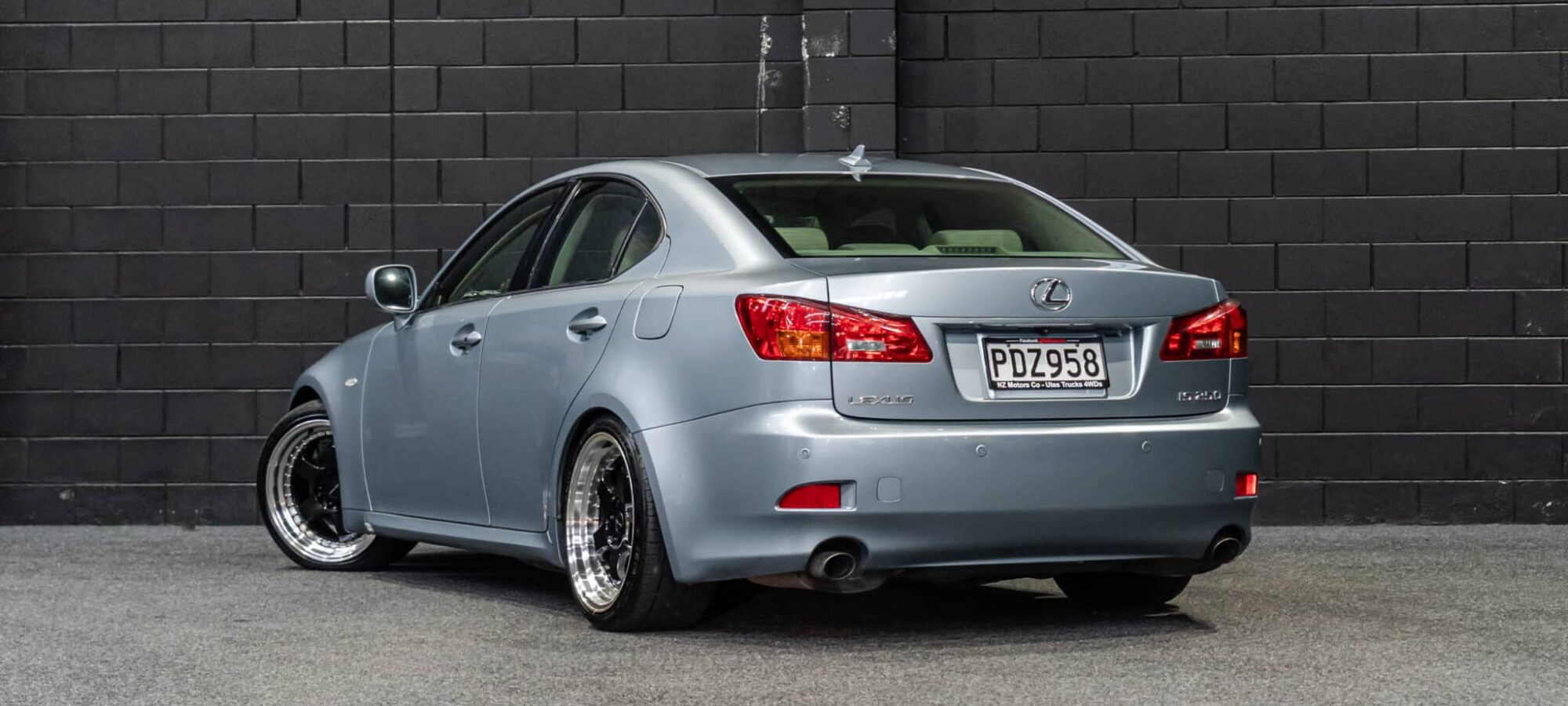 Vehicle Gallery Image