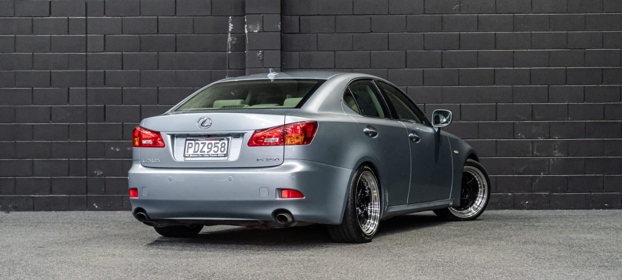 Vehicle Gallery Image