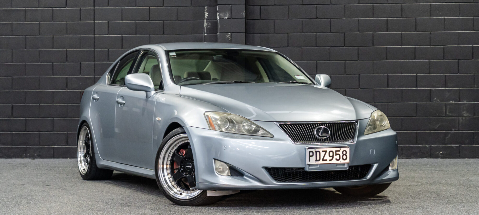 Vehicle Gallery Image