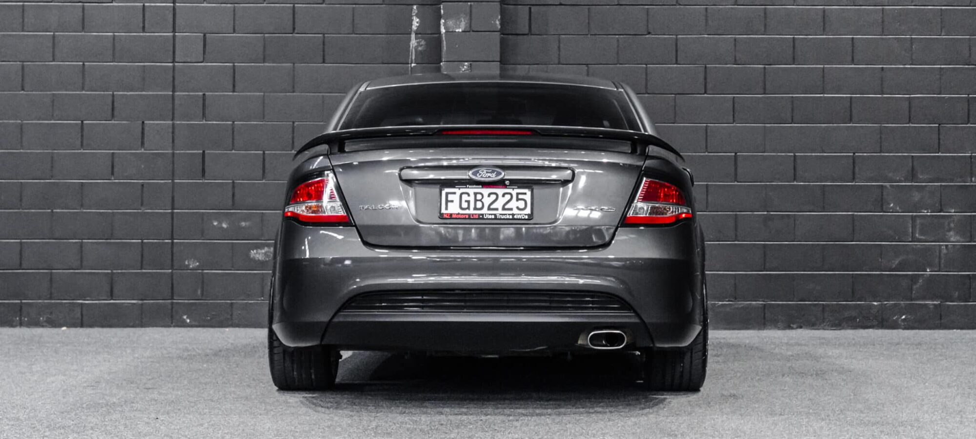 Vehicle Gallery Image