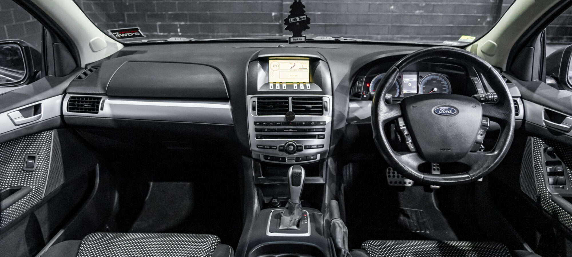 Vehicle Gallery Image