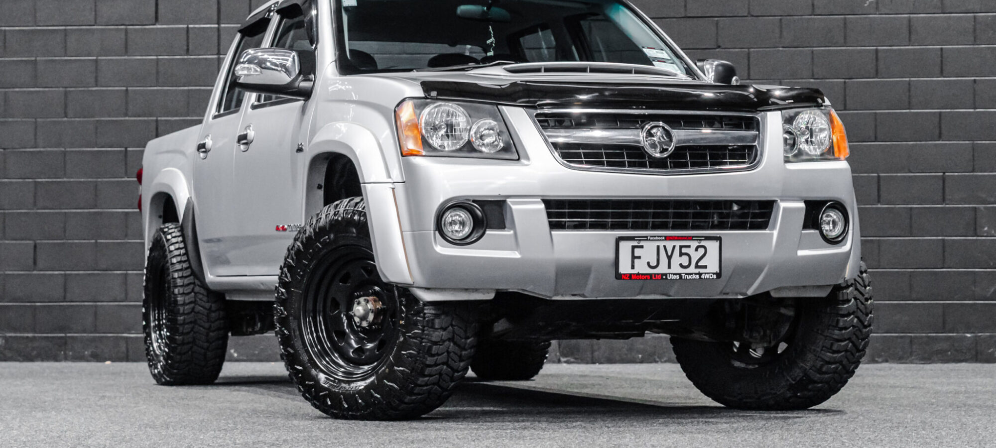 Vehicle Gallery Image