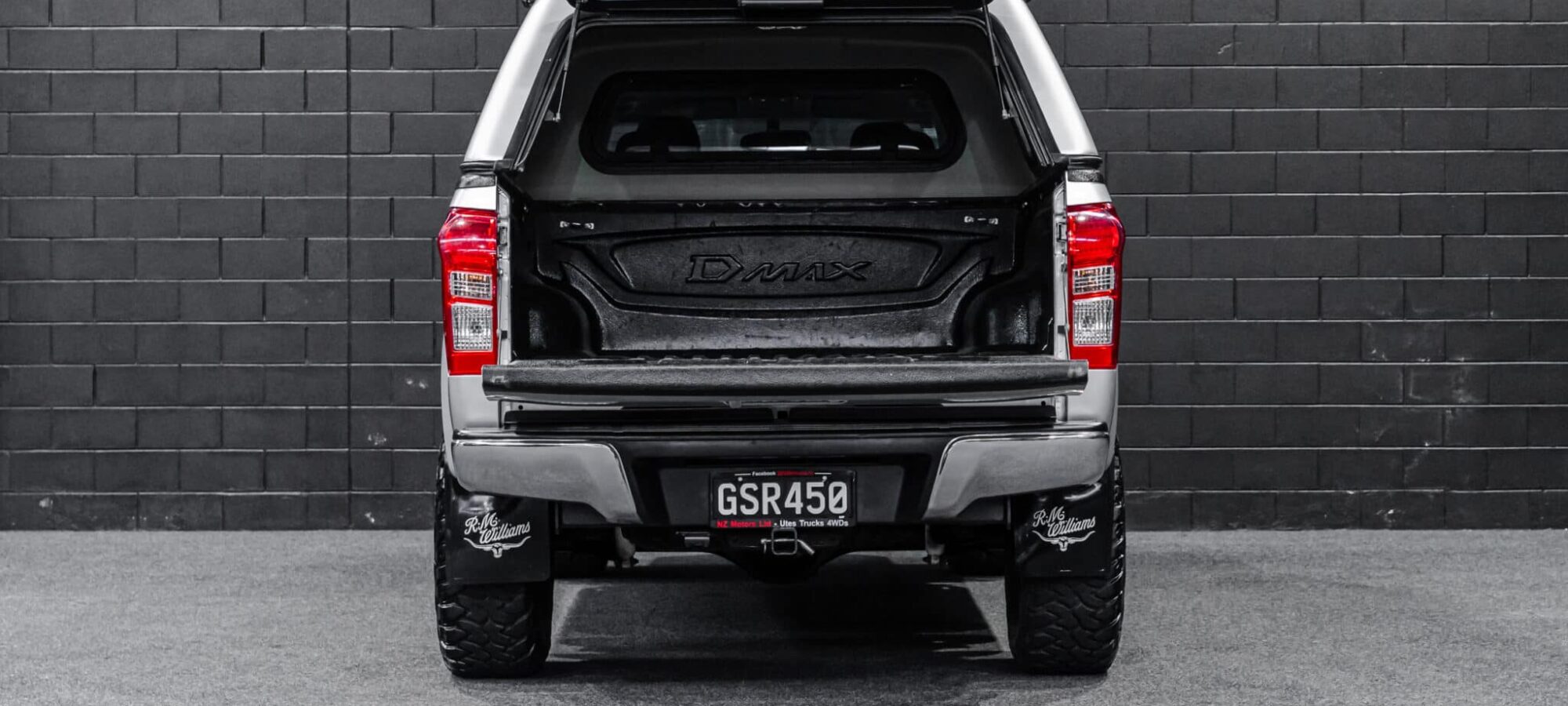 Vehicle Gallery Image