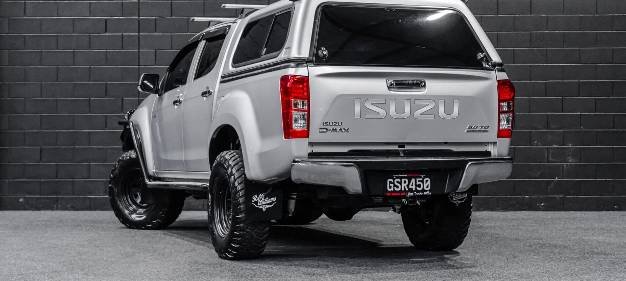 Vehicle Gallery Image