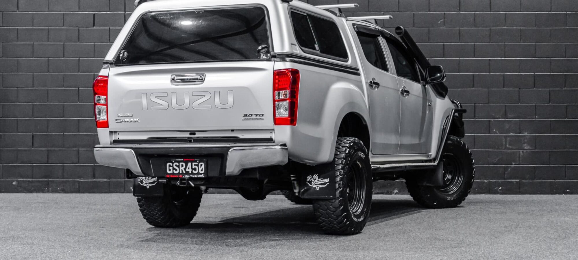 Vehicle Gallery Image