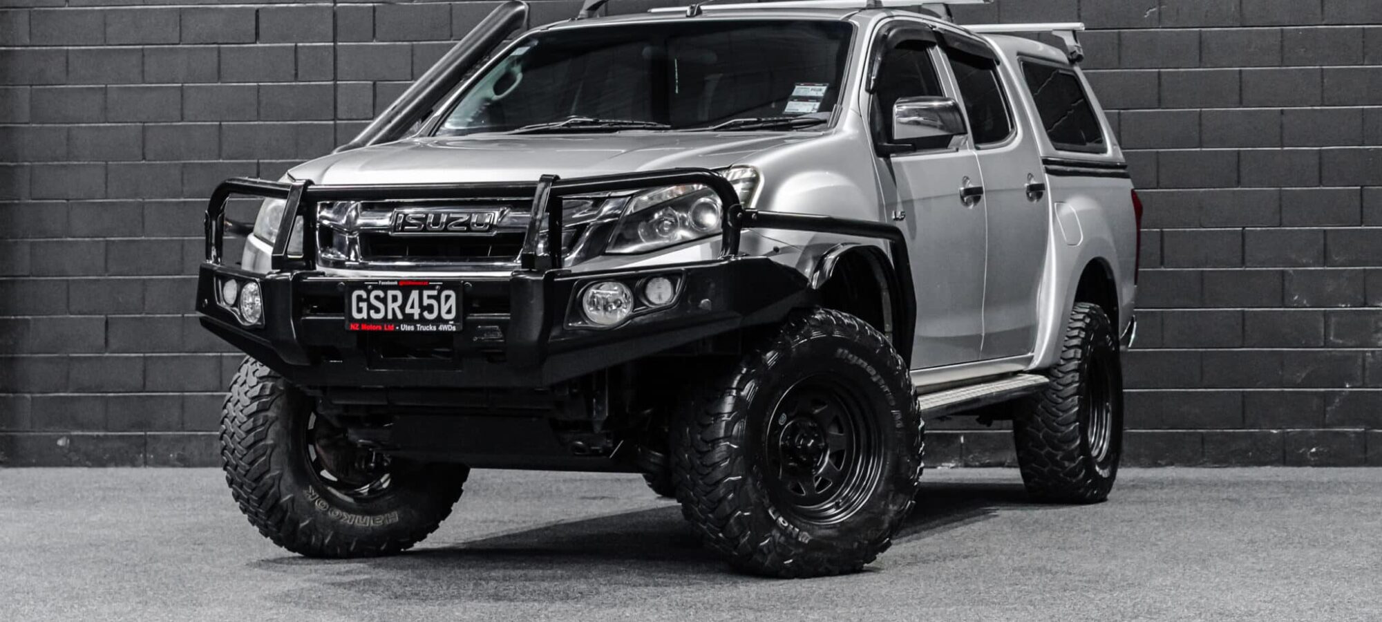 Vehicle Gallery Image