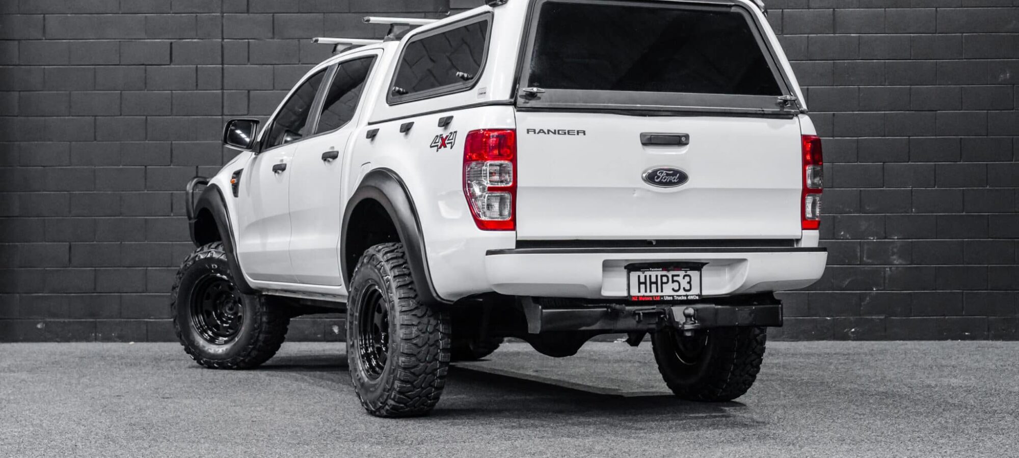 Vehicle Gallery Image