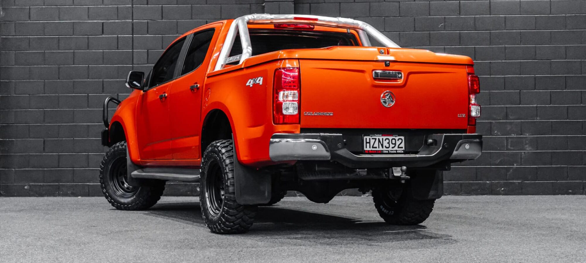 Vehicle Gallery Image