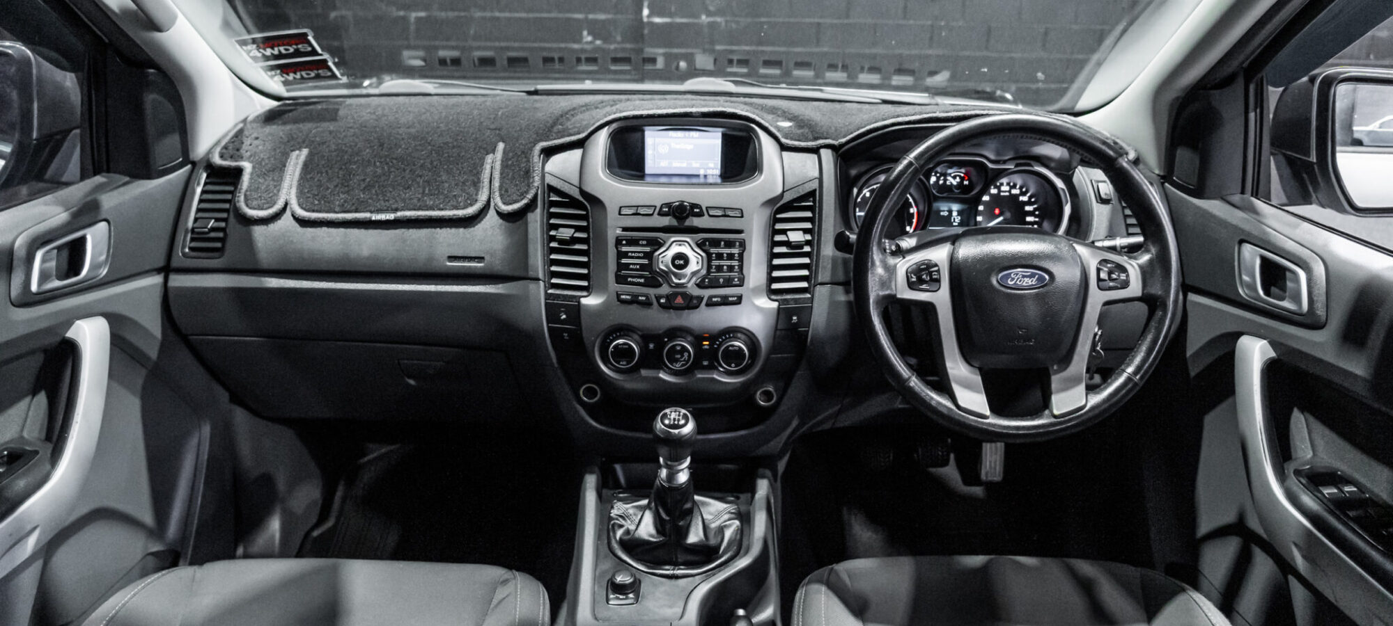 Vehicle Gallery Image