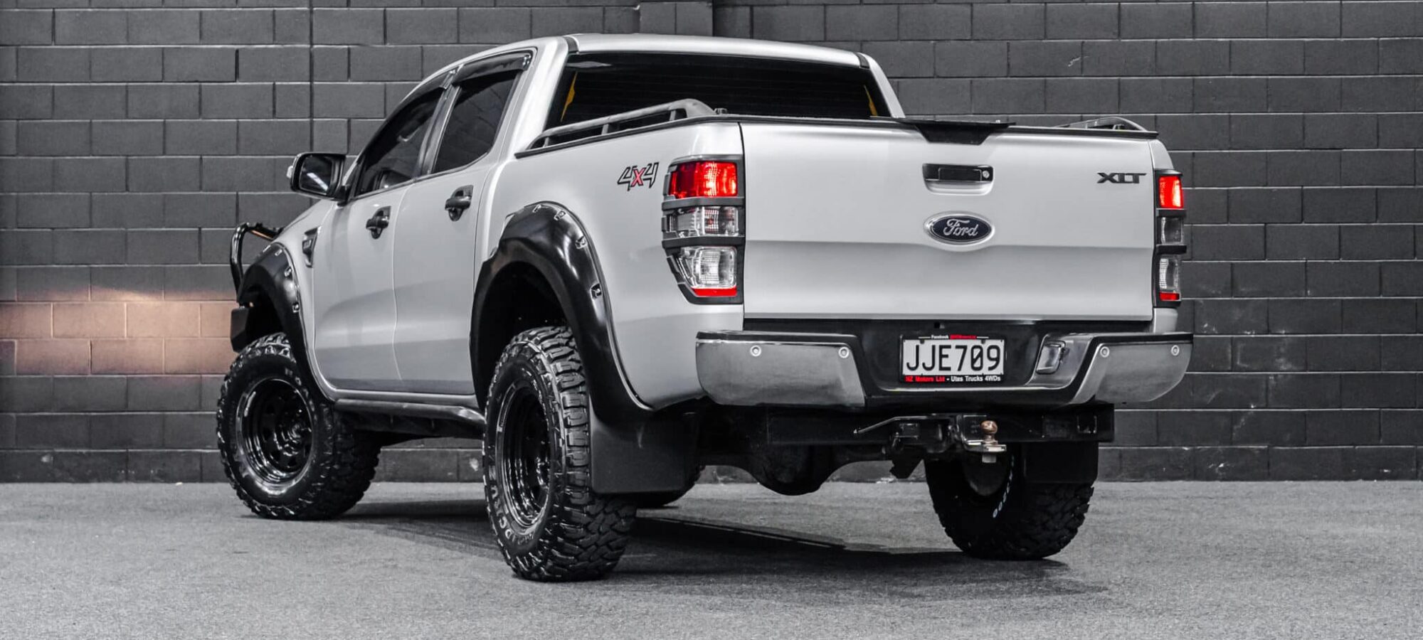 Vehicle Gallery Image