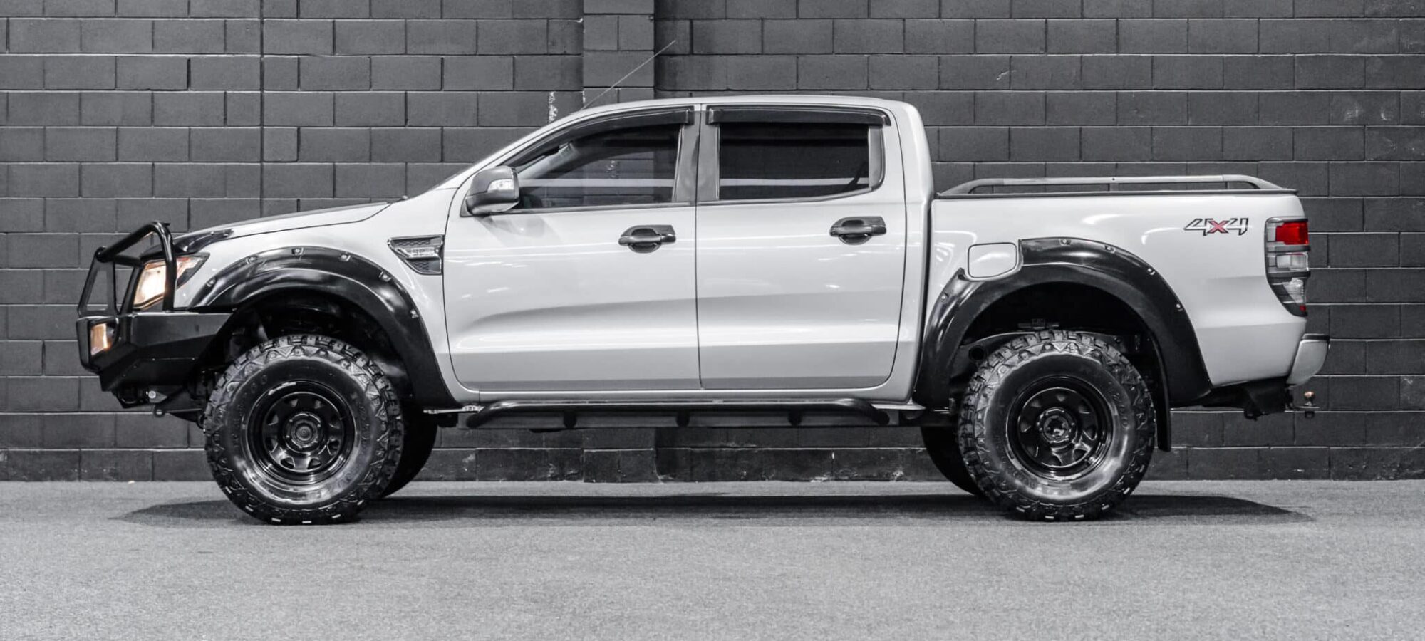 Vehicle Gallery Image