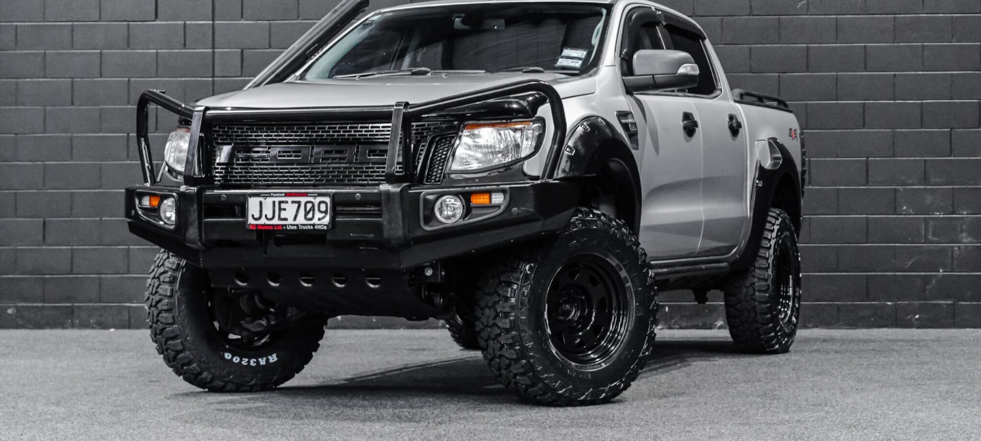 Vehicle Gallery Image