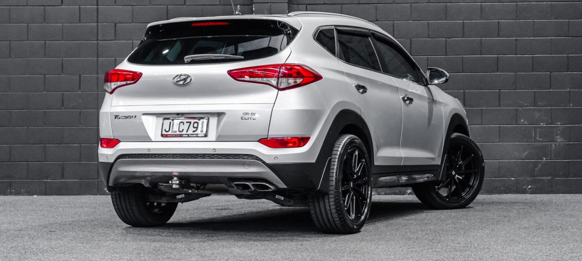 Vehicle Gallery Image