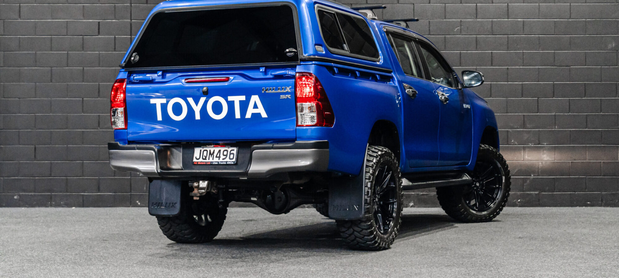 Vehicle Gallery Image