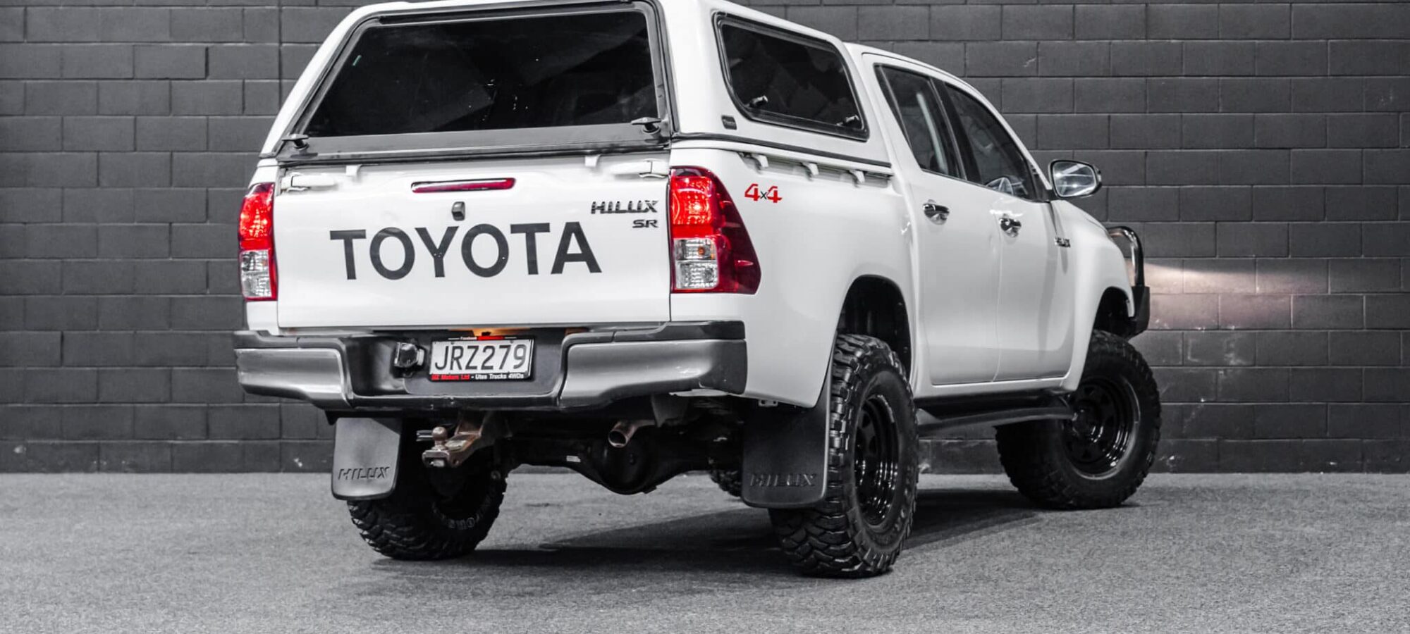 Vehicle Gallery Image