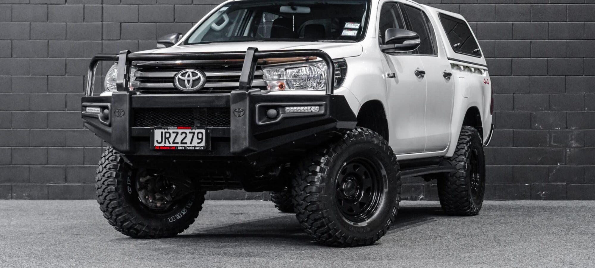 Vehicle Gallery Image