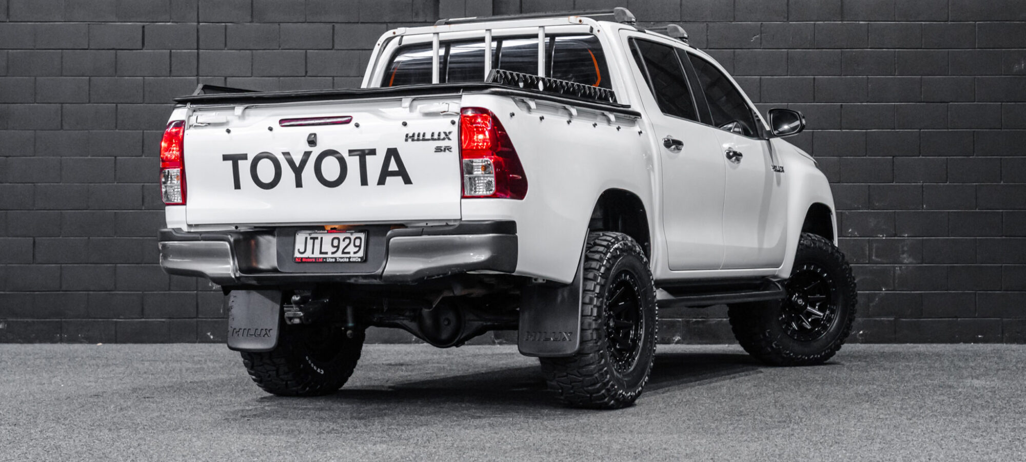 Vehicle Gallery Image