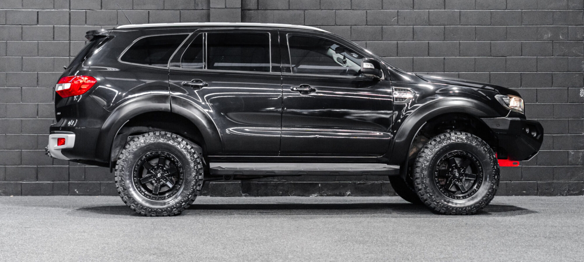 Vehicle Gallery Image