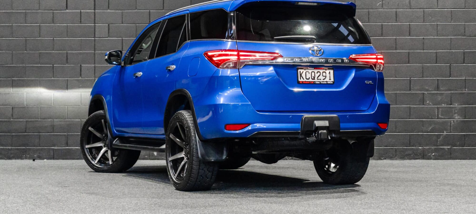 Vehicle Gallery Image