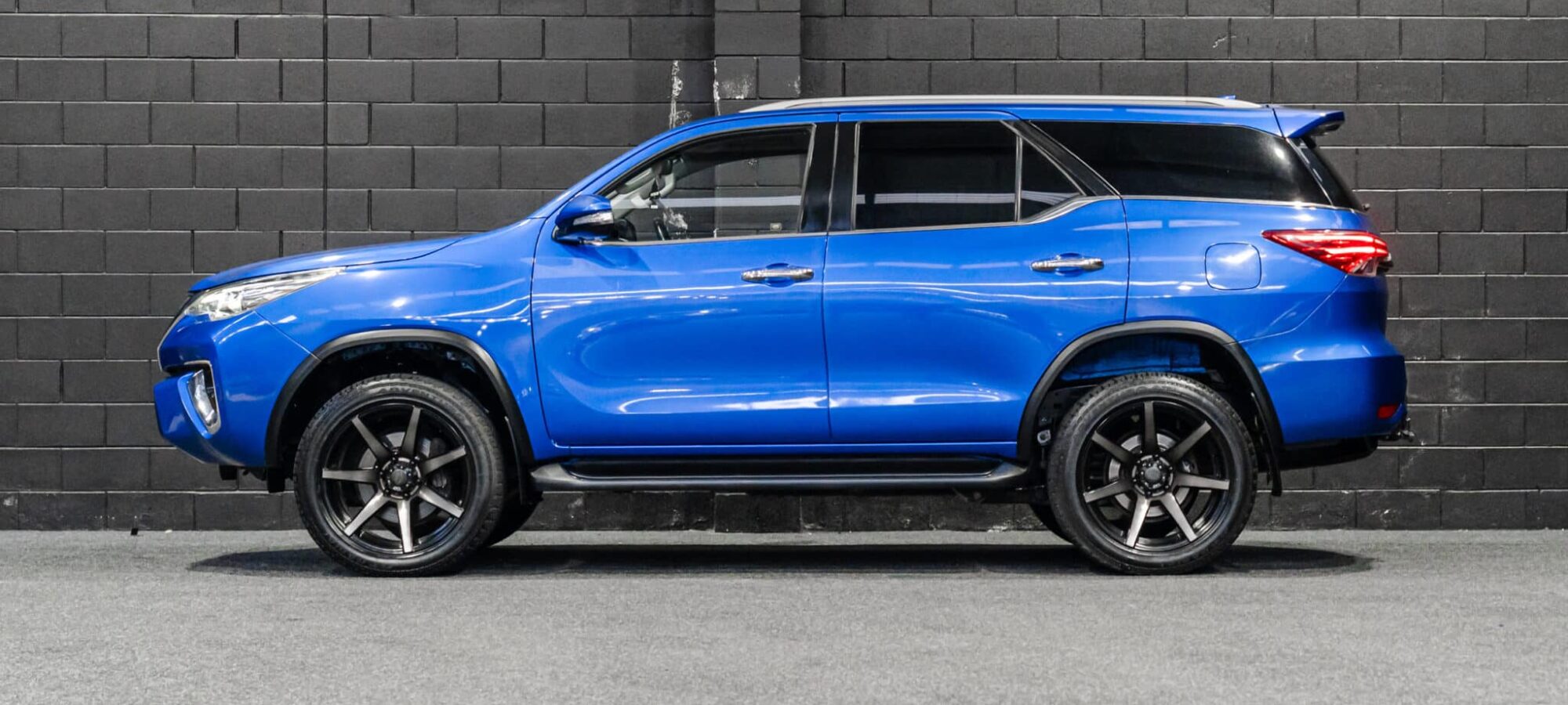 Vehicle Gallery Image