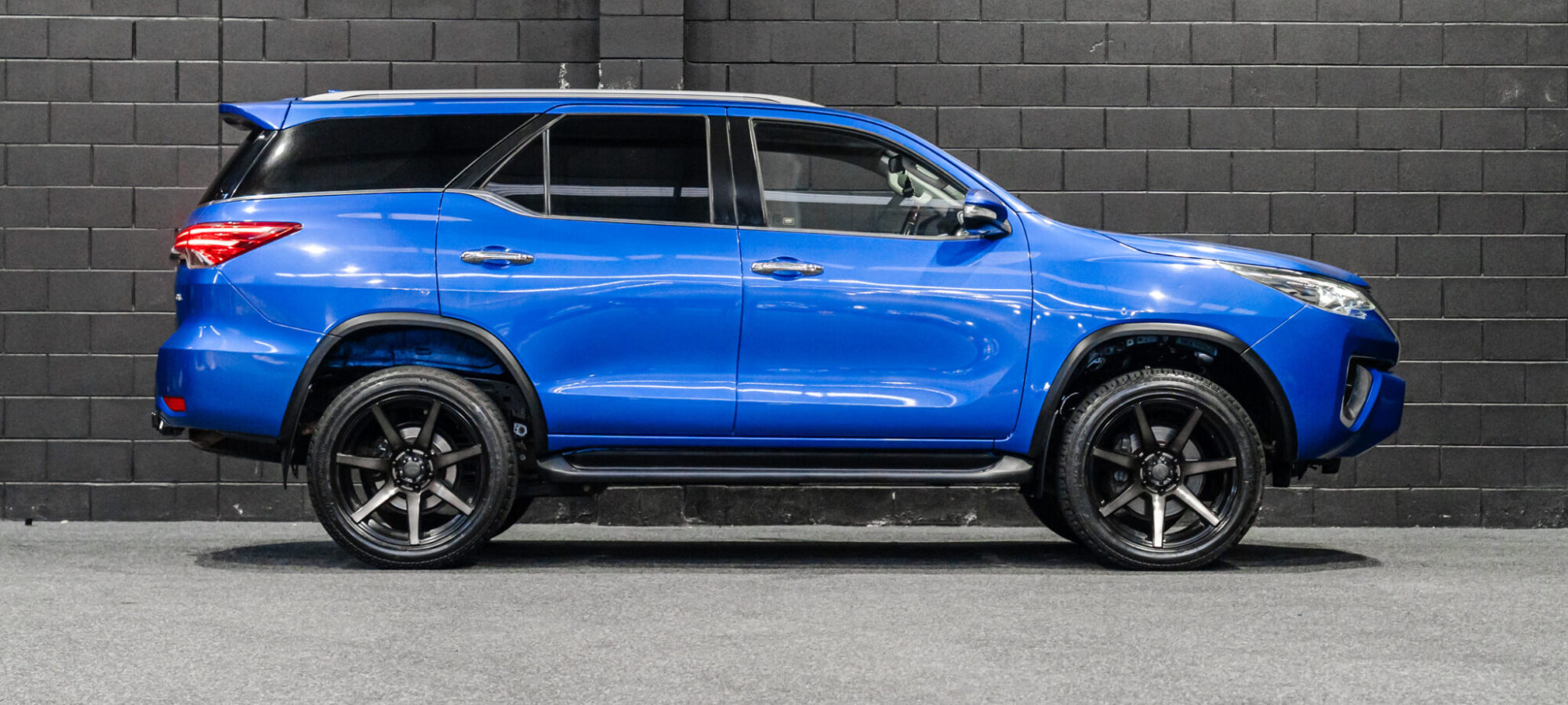 Vehicle Gallery Image