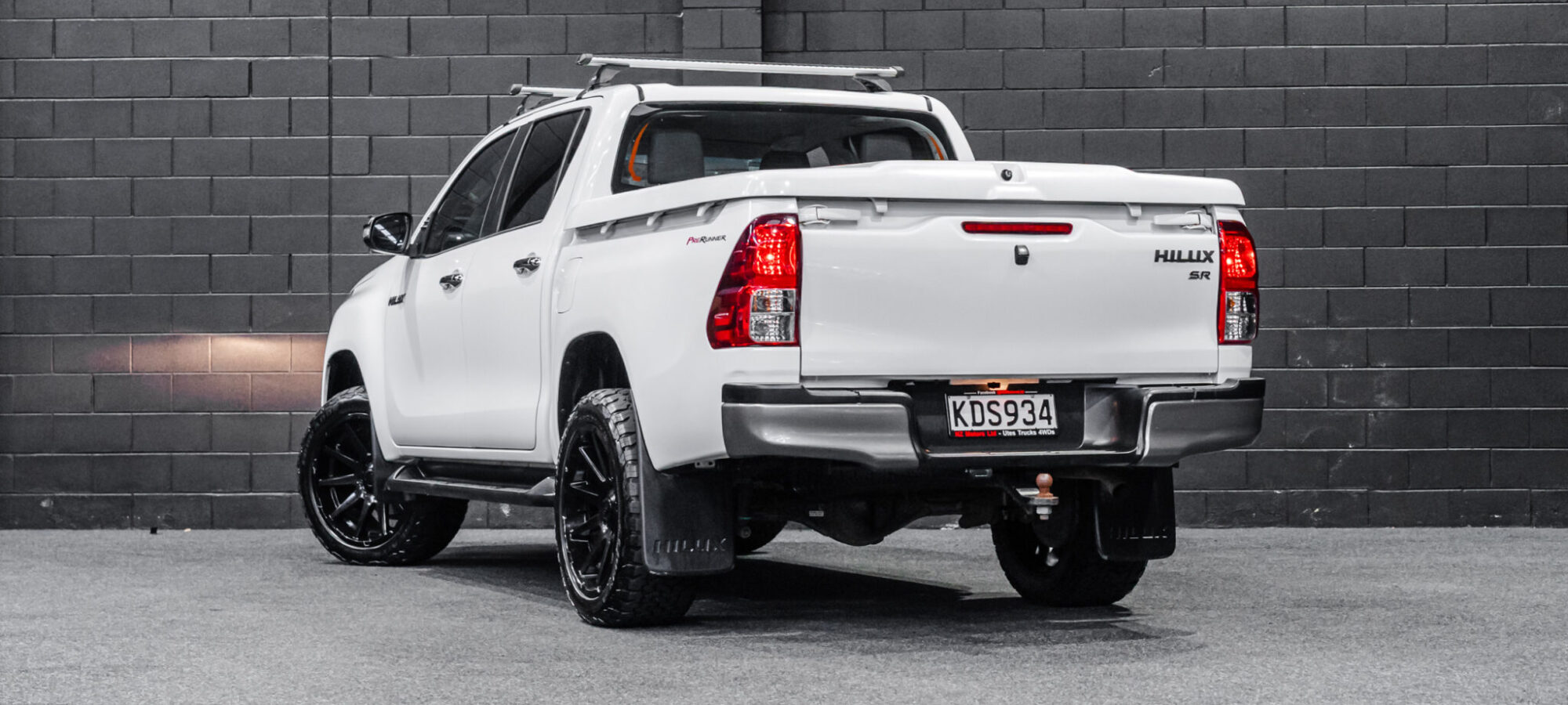 Vehicle Gallery Image